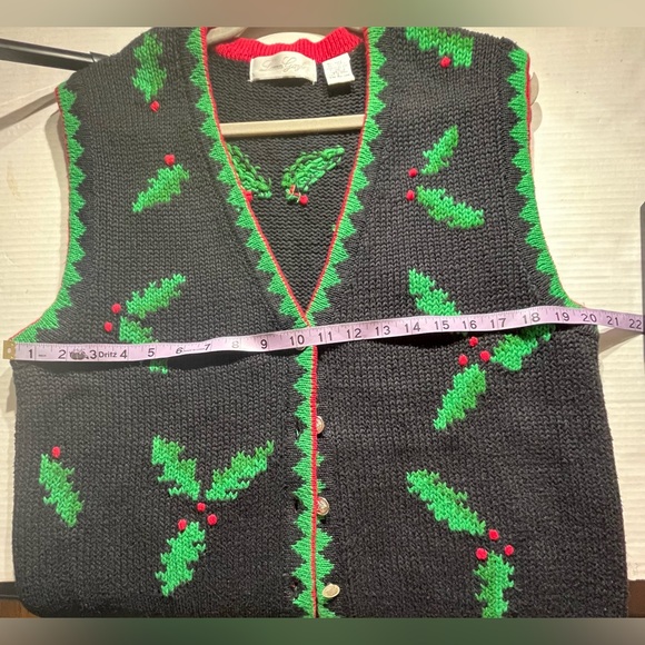 Laura Gayle Vintage L Christmas Holly Bottom Up Black Green Knit Sweater Vest - Picture 7 of 8